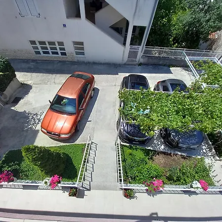 Baska Voda Apartments - Steps From The Beach, Free Parking, Central Location