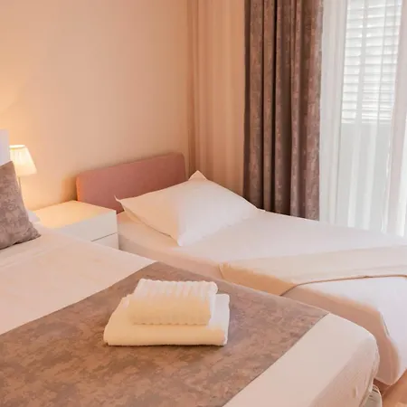 Baska Voda Apartments - Steps From The Beach, Free Parking, Central Location *