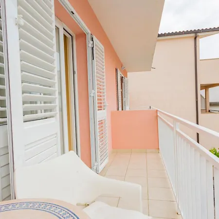 Baska Voda Apartments - Steps From The Beach, Free Parking, Central Location