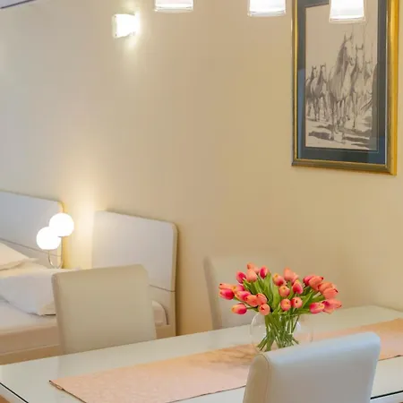 - Center, 50m From The Beach, Free Parking Daire