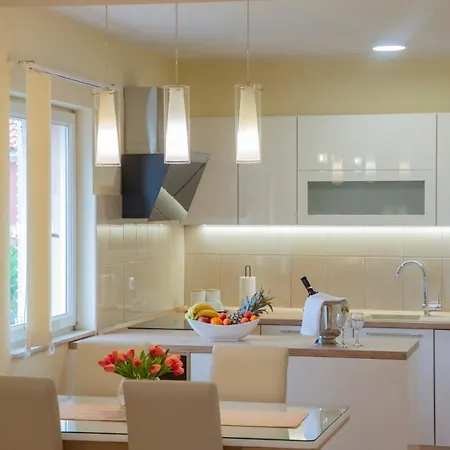 Baska Voda Apartments - Steps From The Beach, Free Parking, Central Location Apartment Baska Voda