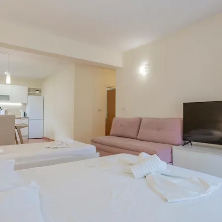 - Center, 50m From The Beach, Free Parking *