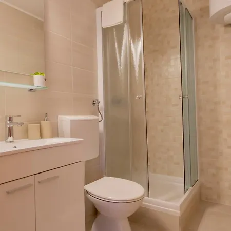Baska Voda Apartments - Steps From The Beach, Free Parking, Central Location