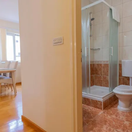 Apartment Baska Voda Apartments - Steps From The Beach, Free Parking, Central Location *