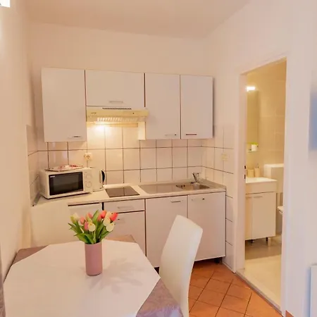 Baska Voda Apartments - Steps From The Beach, Free Parking, Central Location *