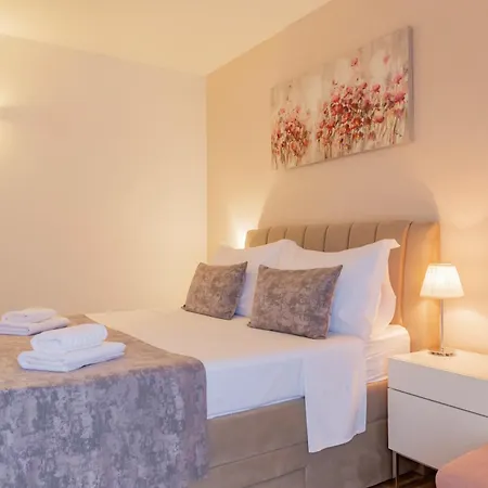 Baska Voda Apartments - Steps From The Beach, Free Parking, Central Location Baska Voda