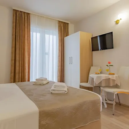 - Center, 50m From The Beach, Free Parking * Baška Voda
