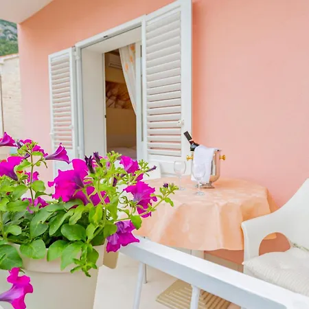 Apartment Baska Voda Apartments - Steps From The Beach, Free Parking, Central Location