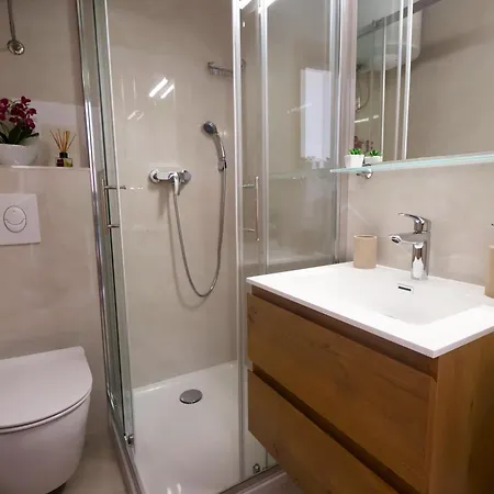 Daire - Center, 50m From The Beach, Free Parking