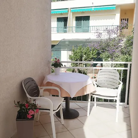 Daire - Center, 50m From The Beach, Free Parking